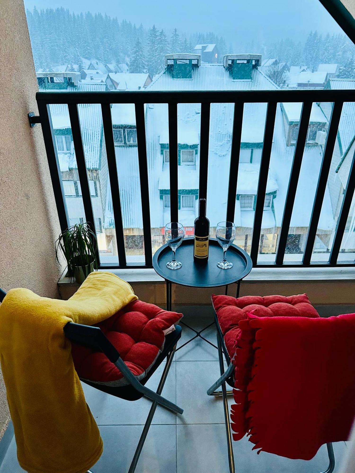 Apartman Viktorija Zabljak  Luaran gambar